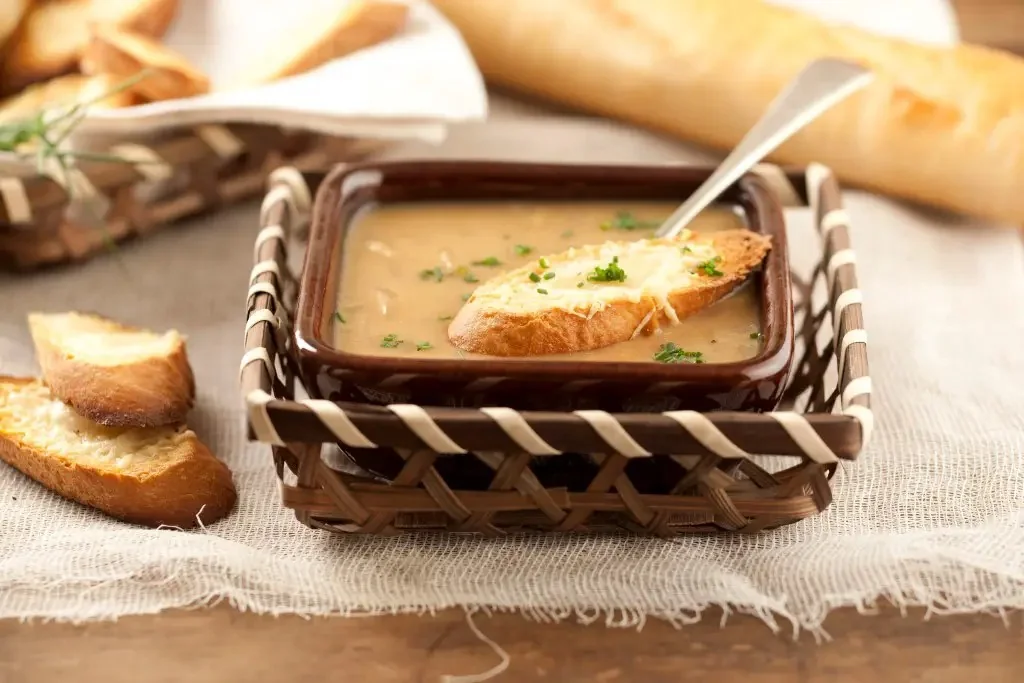 Sopa francesa de cebolla