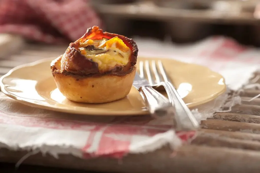 Mini quiches de panceta y vegetales